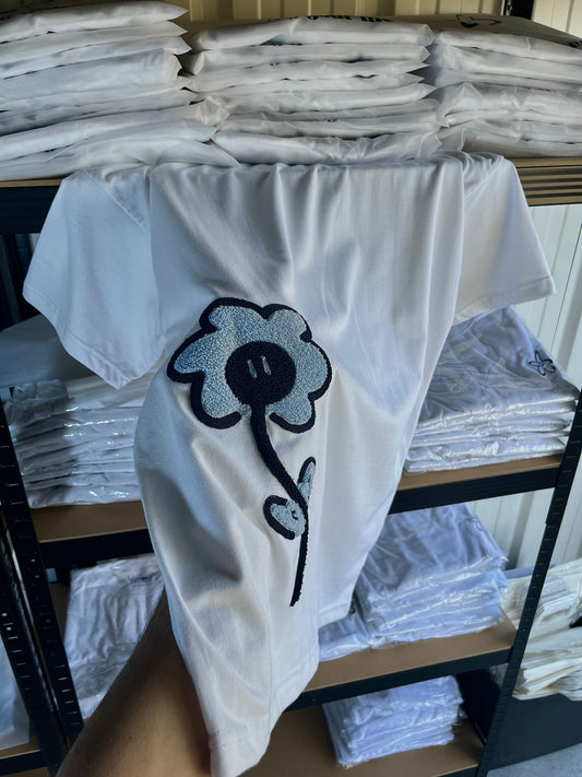 Daisy Blue - Tee