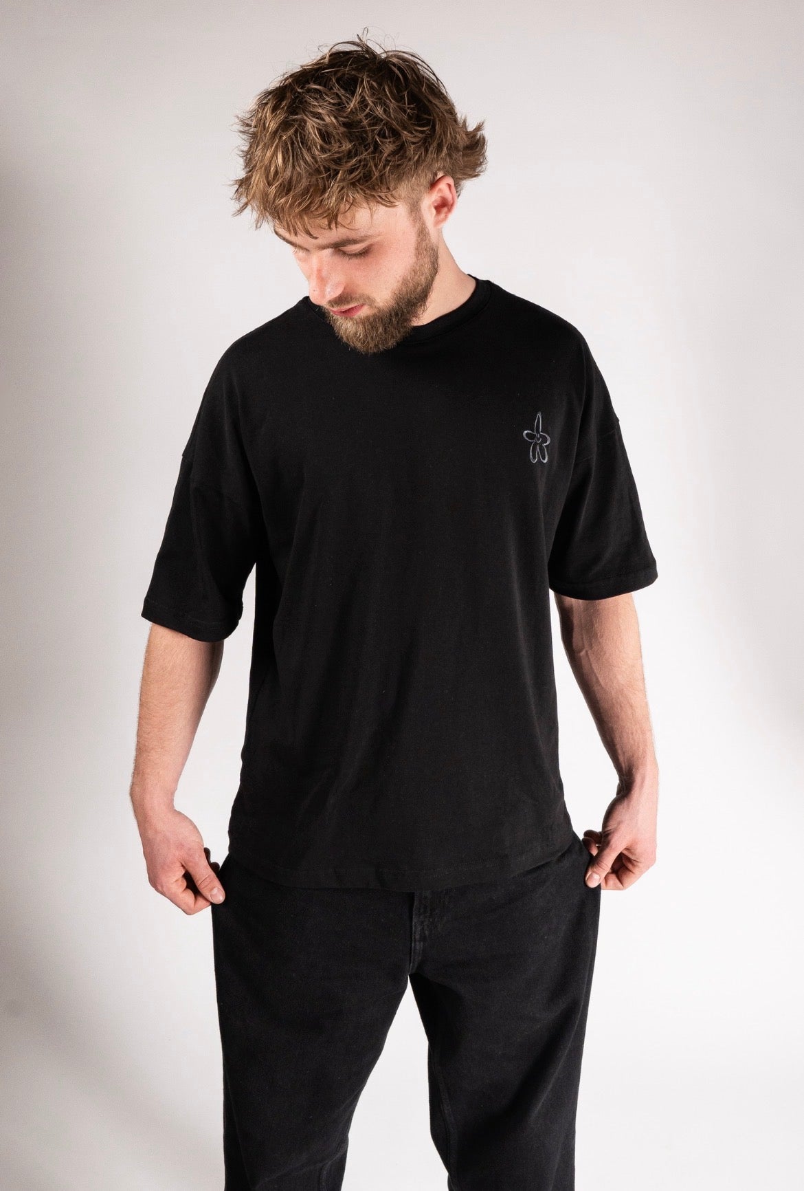 Fleur Dark Grey - Tee