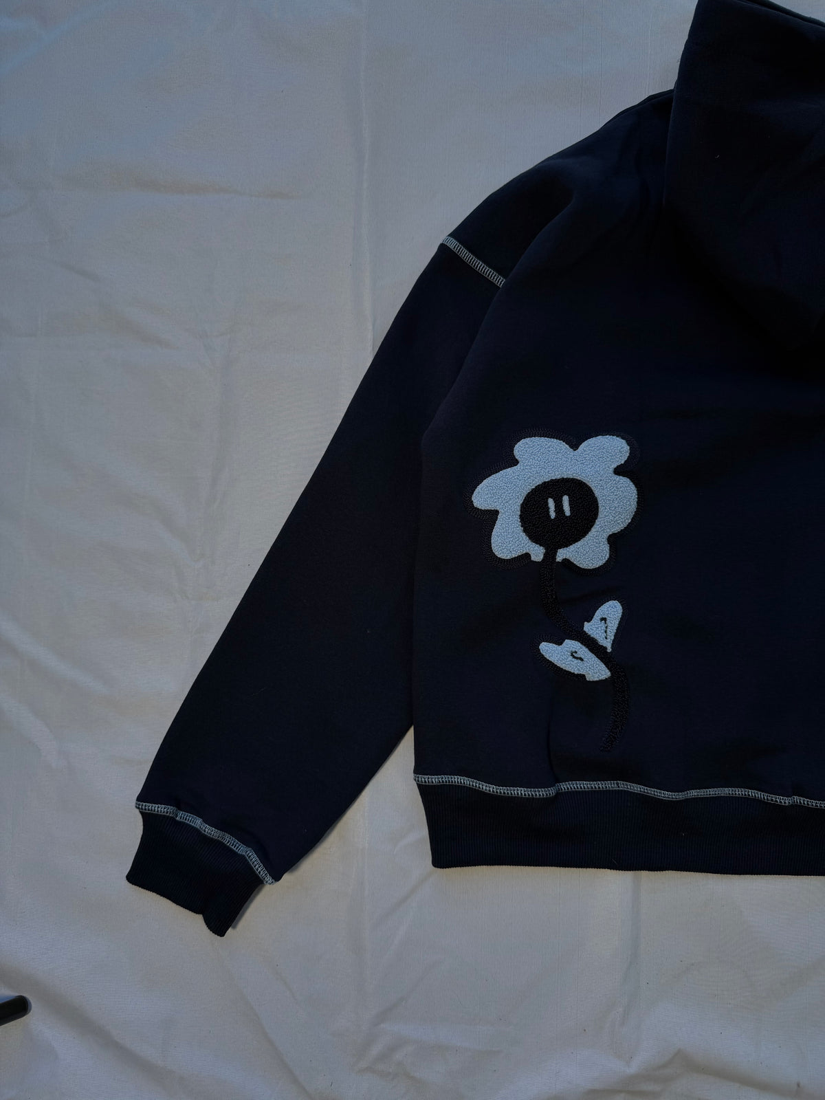 Daisy Blue - Zip