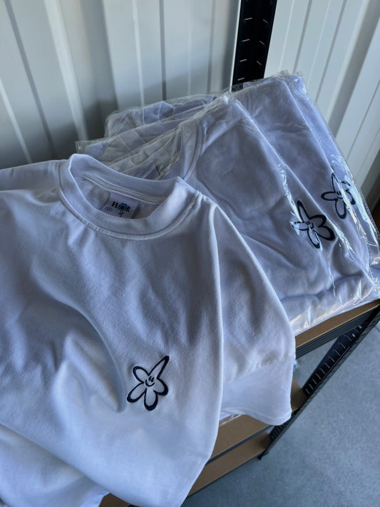 Daisy Blue - Tee